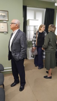 Живопись как многоточие: в Троицке открылась выставка памяти А.К. Назарова.