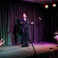 Весна зазвучала иначе: как прошел «Весенний микрофон» в Троицком Доме ученых РАН