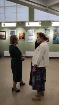 Симфония красок и звуков: вернисаж мастерской Андрея Ликучёва в Троицком Доме учёных.