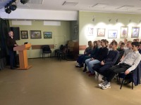 ЭУФ-литография без границ: молодой учёный ИСАН провёл встречу со старшеклассниками