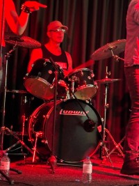 «Короткое замыкание» в Доме учёных: вечер, где танцевали даже стены