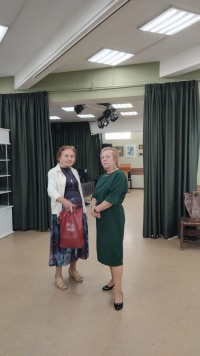 Симфония красок и звуков: вернисаж мастерской Андрея Ликучёва в Троицком Доме учёных.