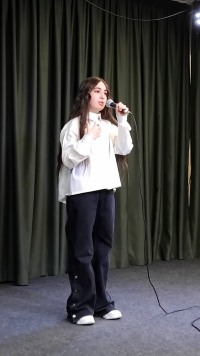 Материнство крупным планом: как Екатерина Стрельникова покорила Дом ученых