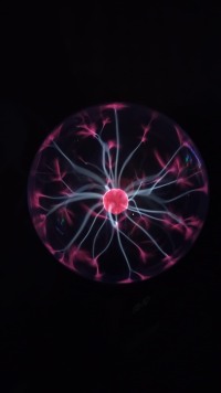 В лаборатории чудес: как влюбиться в физику в «Кунсткамере» Дома учёных